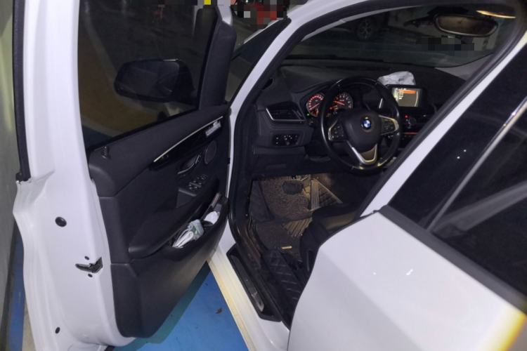 Used BMW 2 Series Gran Tourer 2015 218i Sports Design Package Driver Seat