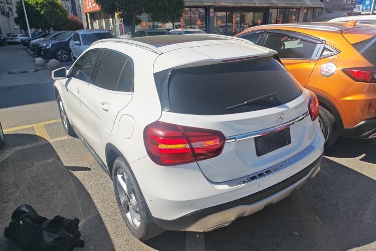 Used Mercedes-Benz GLA 2017 GLA 200 Sport Edition Rear Left 45 Deg