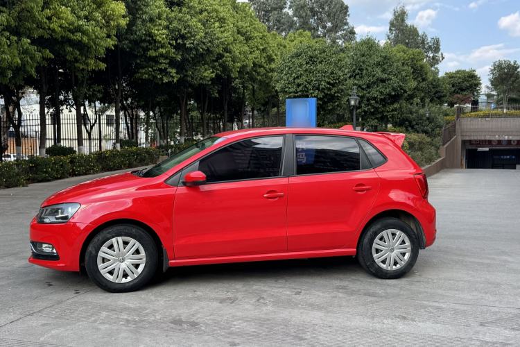 Used Volkswagen Polo 2016 1.4L Manual Fashion Model Exterior 4