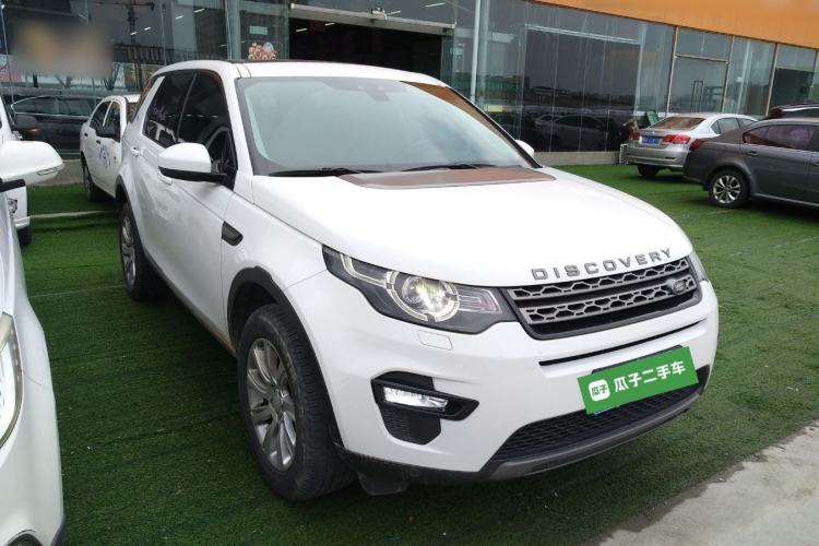 Used Land Rover Discovery Sport 2019 240 PS SE Version China VI Standard Front Right 45 Deg