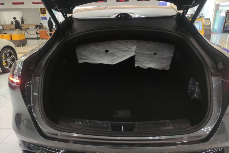 Used Avatr 06 2025 Ultra Pure Electric Edition