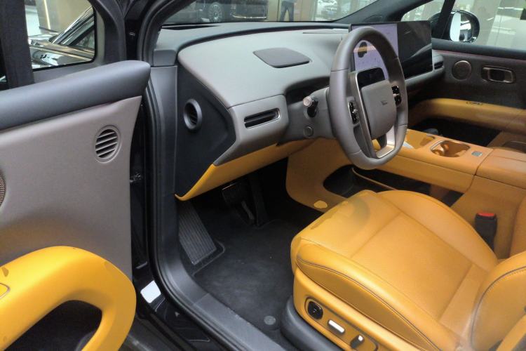 Used Li Auto i6 2025 Model Two-Wheel-Drive Standard Type