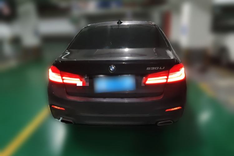 Used BMW 5 Series 2018 Restyled 530Li Leading Edition M Sport Package
