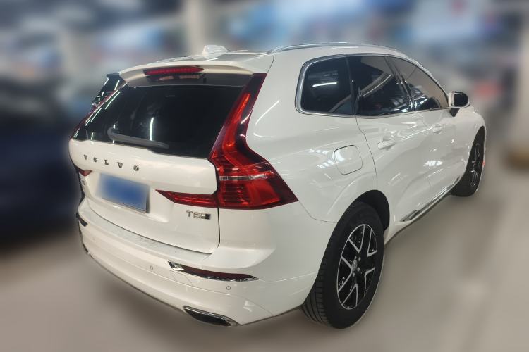 Used Volvo XC60 2020 T5 4x4 Zhiyi Luxury Edition Rear Right 45 Deg