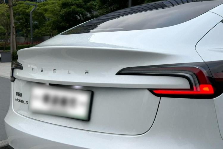 Used Tesla Model 3 2023 Rear-Wheel-Drive Version Exterior 9