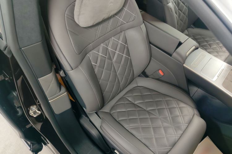 Used Nio ET9 2025 100kWh Signature Edition Right Front Seat