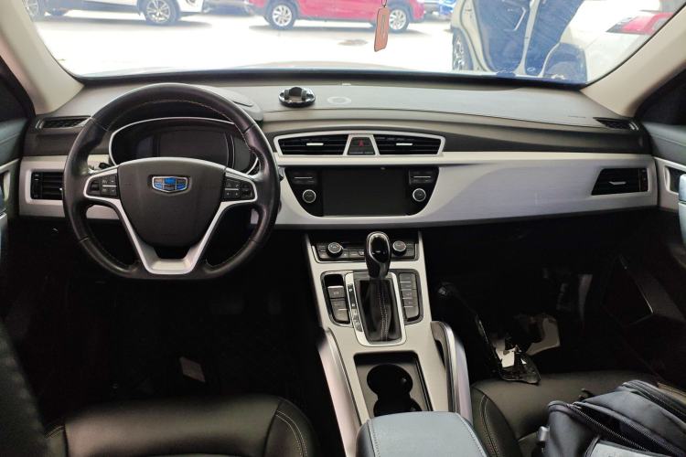 Used Geely Auto Emgrand X7 Sport 2016 1.8TD Automatic Smart Connectivity Version Center Console