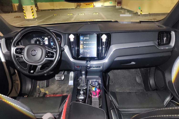 Used Volvo XC60 2019 T5 4x4 Zhiyuan Sport Edition China V Standard Center Console