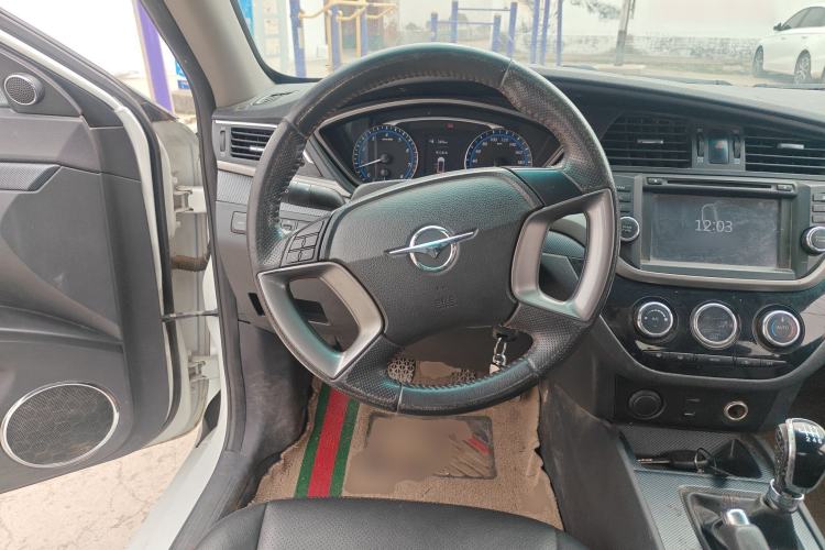 Used Haima M6 2015 1.5T Manual Luxury Model
