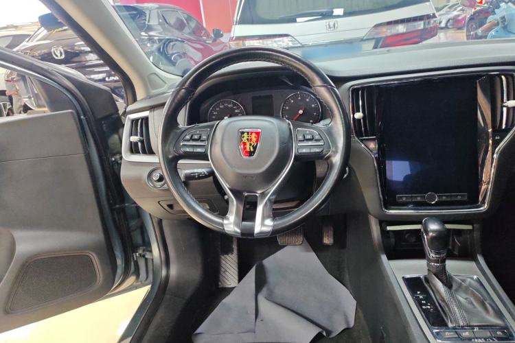 Used Roewe i6 2017 16T Automatic Connected Smart Edition
