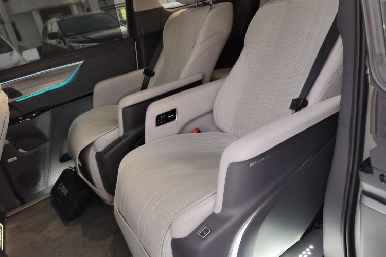 Used Buick GL8 2025 Lu Zun Deluxe Edition
