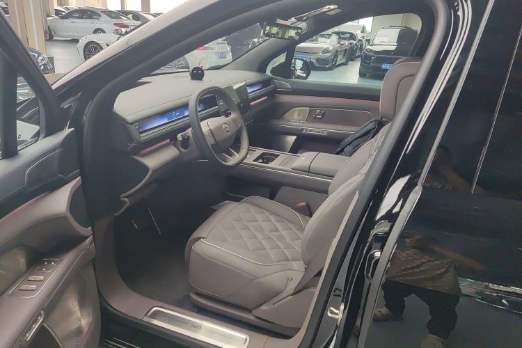 Used Nio ES8 2026 Model 7-seat Executive Luxury Edition Left Front Seat