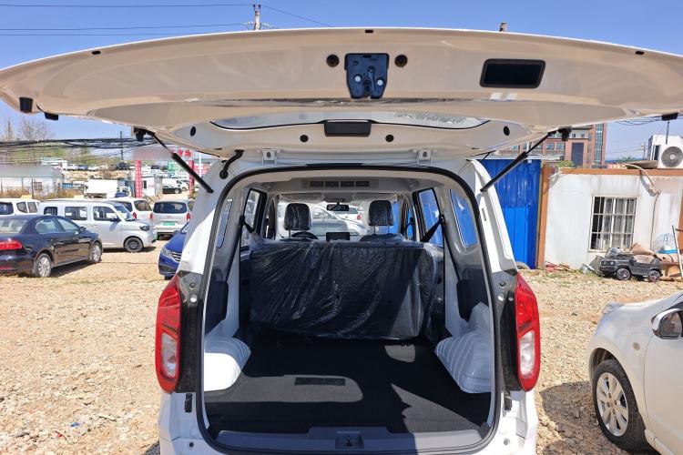 Used Wuling Hongguang New Energy 2025 Extended-Range Hybrid 50 km Standard Version Trunk