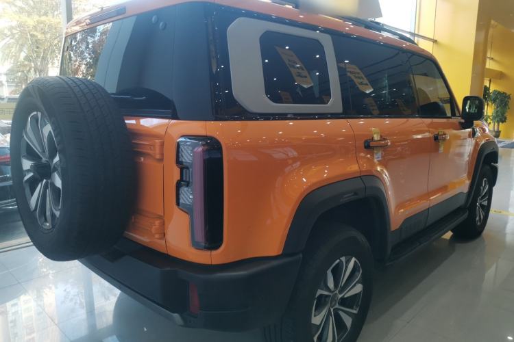 Used BAIC Off-Road BJ40 2024 2.0T All-New Urban Hunter Edition Ultimate Version