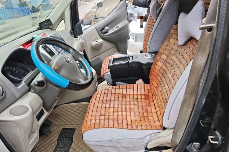 Used Nissan NV200 2014 1.6L CVT Zunya Model China IV Standard
