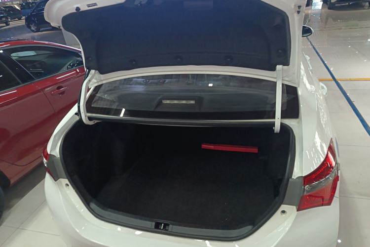 Used Toyota Corolla 2017 Revised Version 1.6L S-CVT GL Trunk