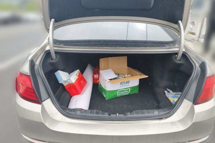 Used BMW 5 Series 2014 520Li Elegant Model Trunk