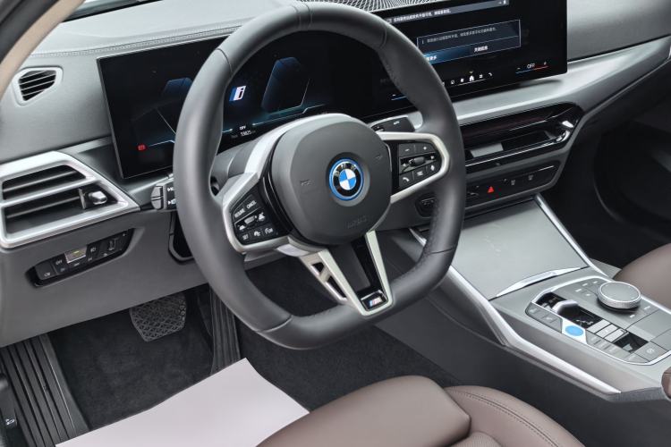 Used BMW i3 2024 eDrive 35 L
