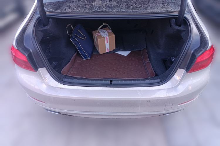 Used BMW 5 Series 2018 525Li Luxury Package Trunk