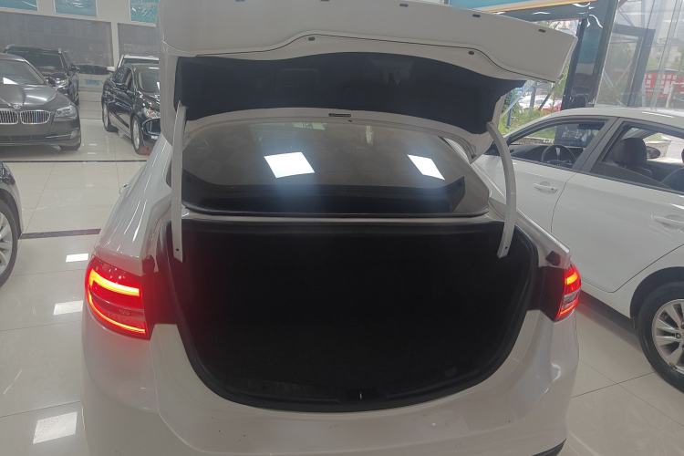 Used Ford Mondeo 2017 EcoBoost 200 Stylish Model Trunk