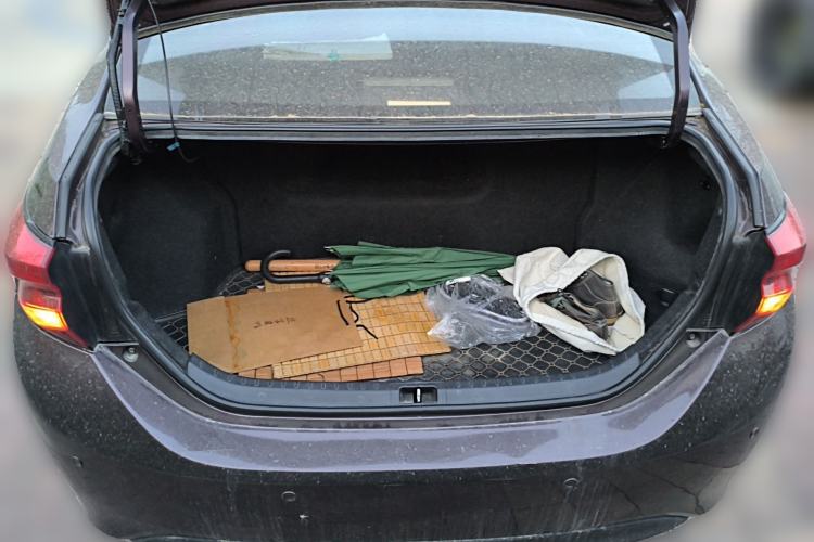 Used Toyota Levin 2016 Dual-Engine 1.8H GS E-CVT Elite Model with Sunroof
