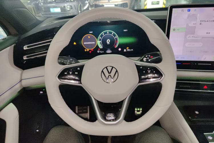 Used Volkswagen Tiguan L 2024 PRO 330TSI Two-Wheel Drive R-Line Smart Edition Steering Wheel