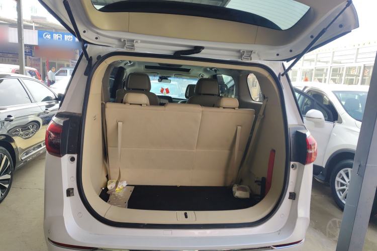 Used Buick GL8 2023 ES Lu Zun Deluxe Model
