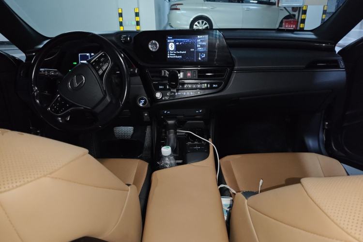 Used Lexus ES 2021 300h Excellence Edition