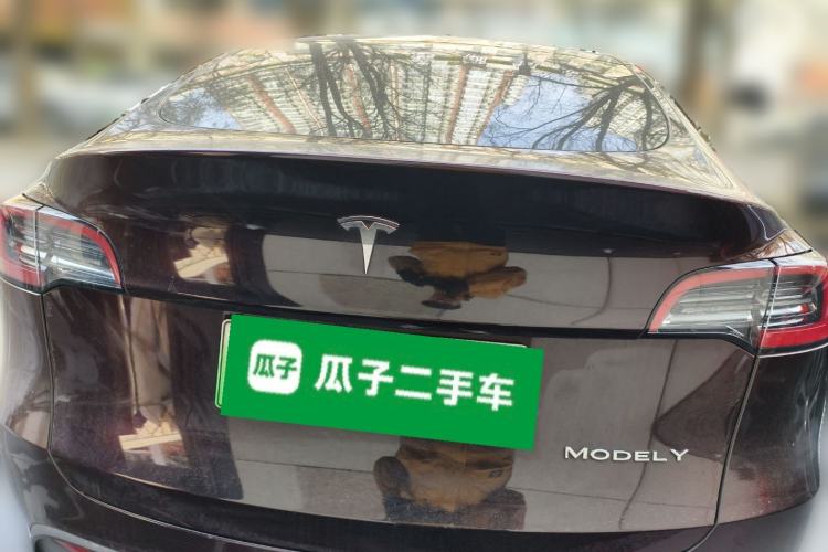 Used Tesla Model Y 2023 Long-Range All-Wheel-Drive Version