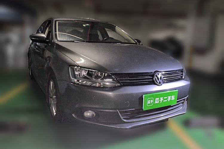 Used Volkswagen Sagitar 2012 1.4TSI Manual Luxury Model Front Right 45 Deg