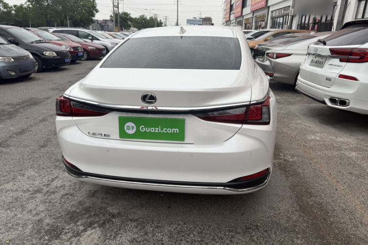 Used Lexus ES 2022 200 Excellence Edition