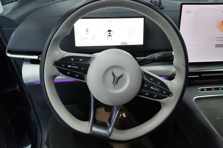 Used VOYAH Dream 2025 PHEV Four-Wheel-Drive Flagship Kunpeng Edition
