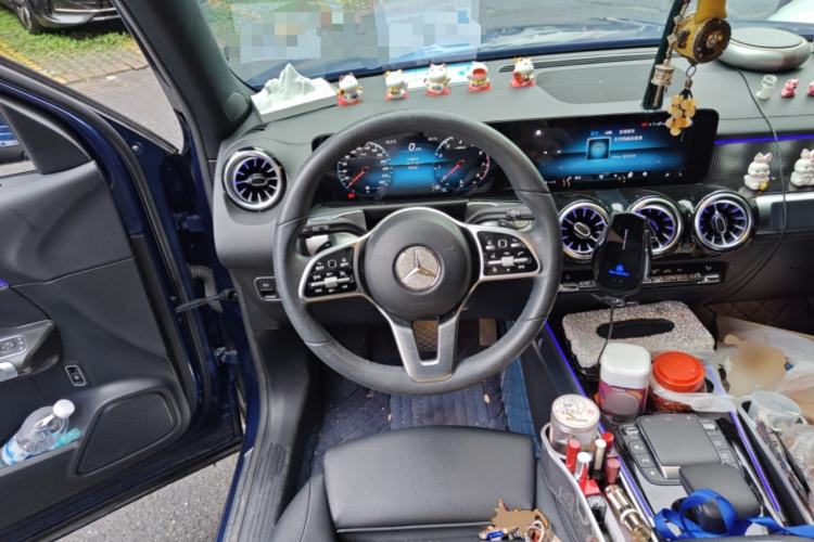 Used Mercedes-Benz GLB 2021 GLB 200 Dynamic Edition Steering Wheel