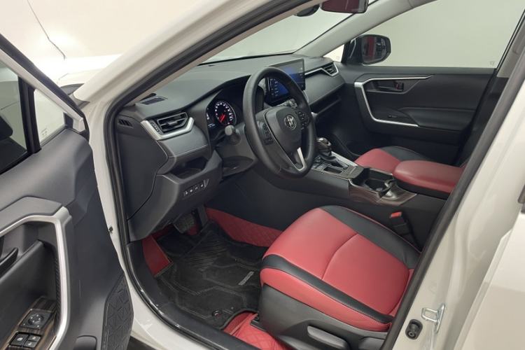 Used Toyota RAV4 2024 2.0L CVT Two-Wheel Drive Urban Edition
