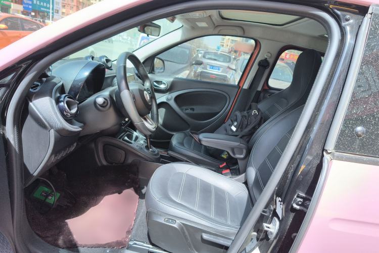 Used smart forfour 2016 0.9T 66 kW Pioneer Edition