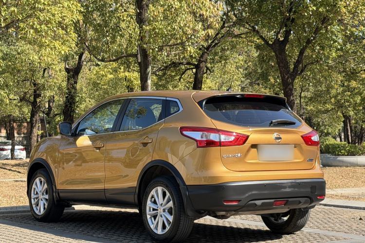 Used Nissan Qashqai 2017 2.0L CVT Elite Edition China V Standard Exterior 4