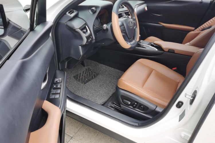 Used Lexus UX 2020 260h Explore-Cool Edition Driver Seat