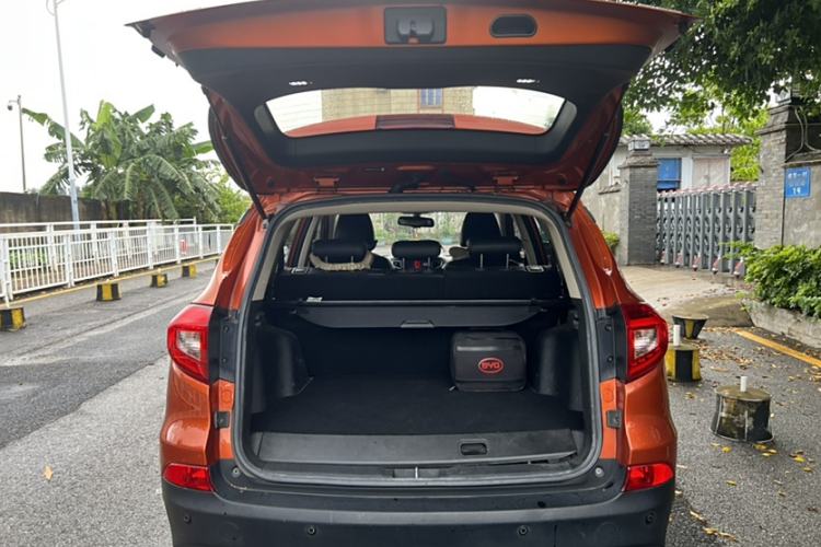 Used BYD Song New Energy 2017 Song DM 1.5TID All-Wheel Drive Luxury Model