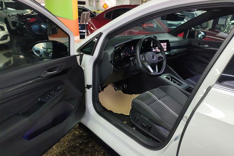 Used Volkswagen Golf 2024 280TSI DSG R-Line 50th Anniversary Edition
