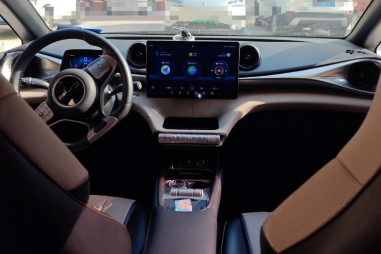 Used BYD Dolphin 2023 420 km Fashion Edition Center Console