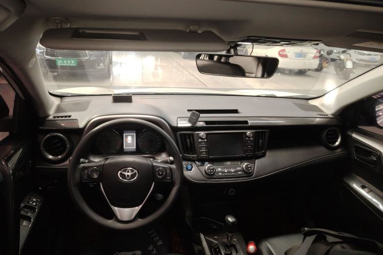 Used Toyota RAV4 2019 2.0L CVT Two-Wheel Drive Fashion X Limited Edition China V Standard