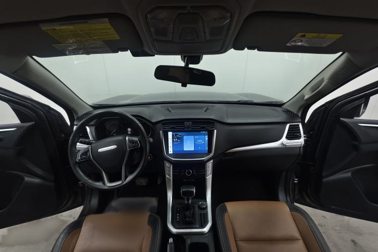 Used SAIC MAXUS T70 2021 2.0T Diesel Automatic 4x4 Elite Version with Long Bed and High Ground Clearance
