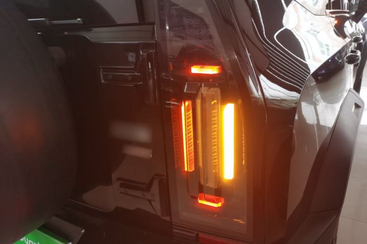 Used JETOUR Traveler 2023 2.0T All-Wheel Drive Conquer PRO Right Rear Taillight