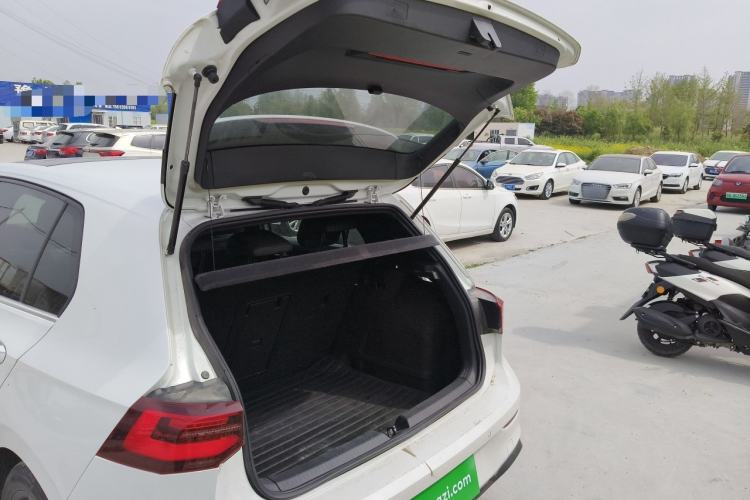 Used Volkswagen Golf 2021 280TSI DSG R-Line Trunk