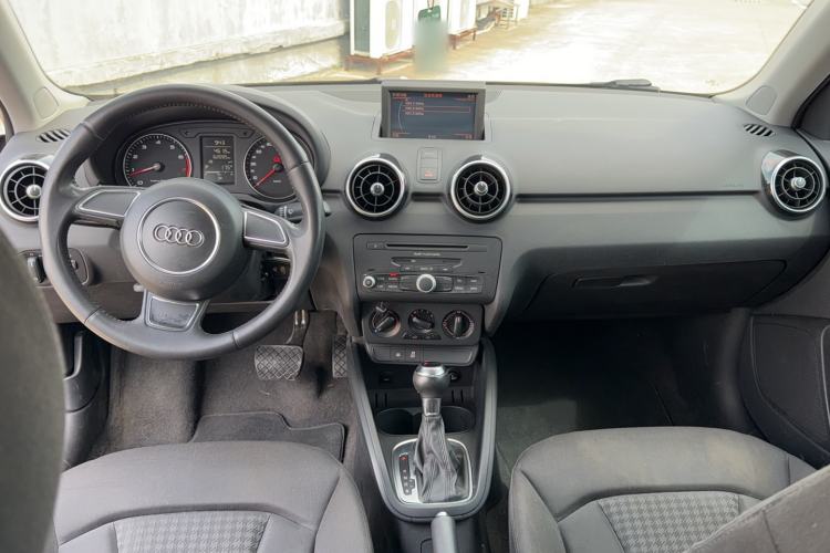 Used Audi A1 2013 30 TFSI Sportback Urban Interior 4