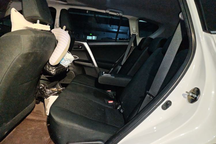 Used Toyota RAV4 2018 2.0L CVT Two-Wheel Drive Fashion X Edition