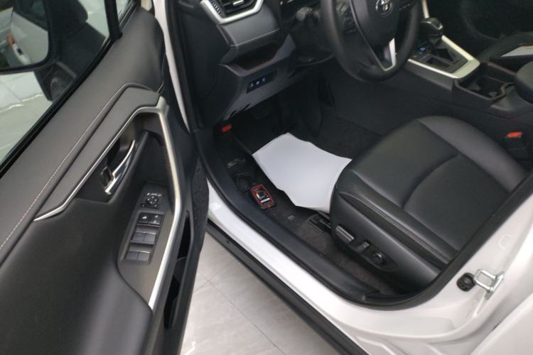 Used Toyota RAV4 2022 2.0L CVT Two-Wheel Drive Prestige Edition