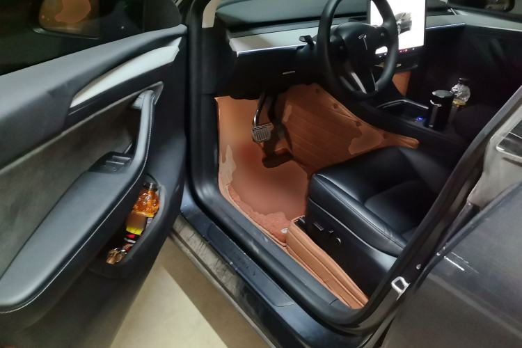 Used Tesla Model Y 2024 Long-Range All-Wheel-Drive Version
