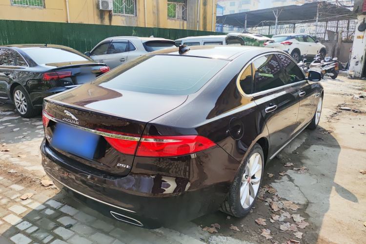 Used Jaguar XFL 2019 XFL 2.0T 250 PS Two-Wheel-Drive Luxury Edition Rear Right 45 Deg