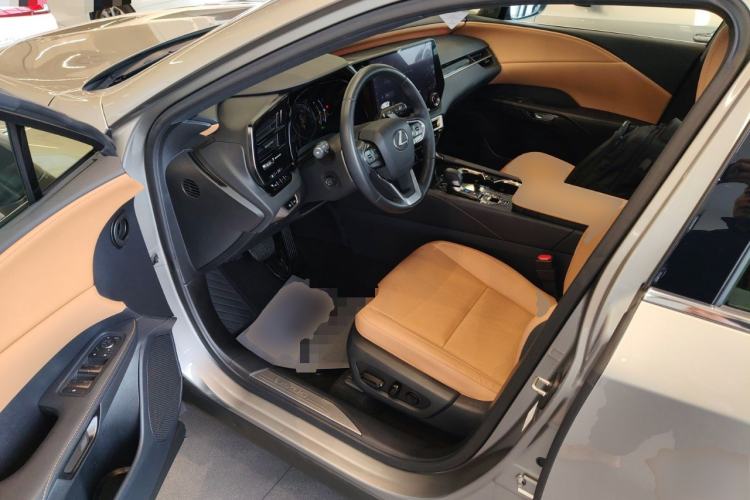 Used Lexus RX 2023 350h Four-Wheel Drive Enjoyment Version Driver Seat